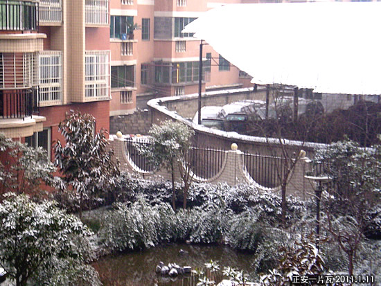 正安雪后浅白一片2.JPG