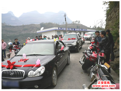 接亲返程.jpg 接亲返程.jpg