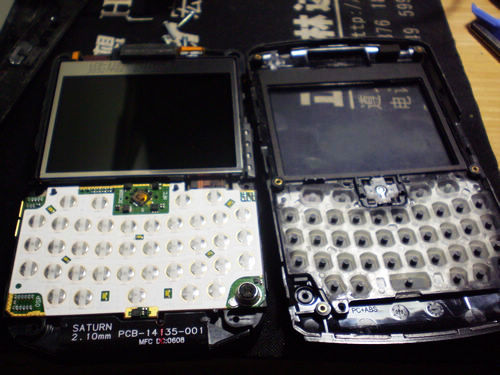 黑莓8830拆机清理维修记4.JPG 黑莓8830拆机清理维修记4.JPG