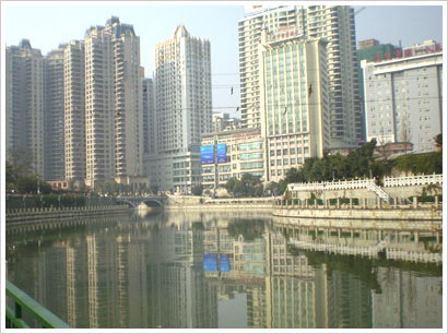 城市掩盖的南明河2.jpg