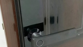 七律• 安装智能锁有感 七律• 安装智能锁有感